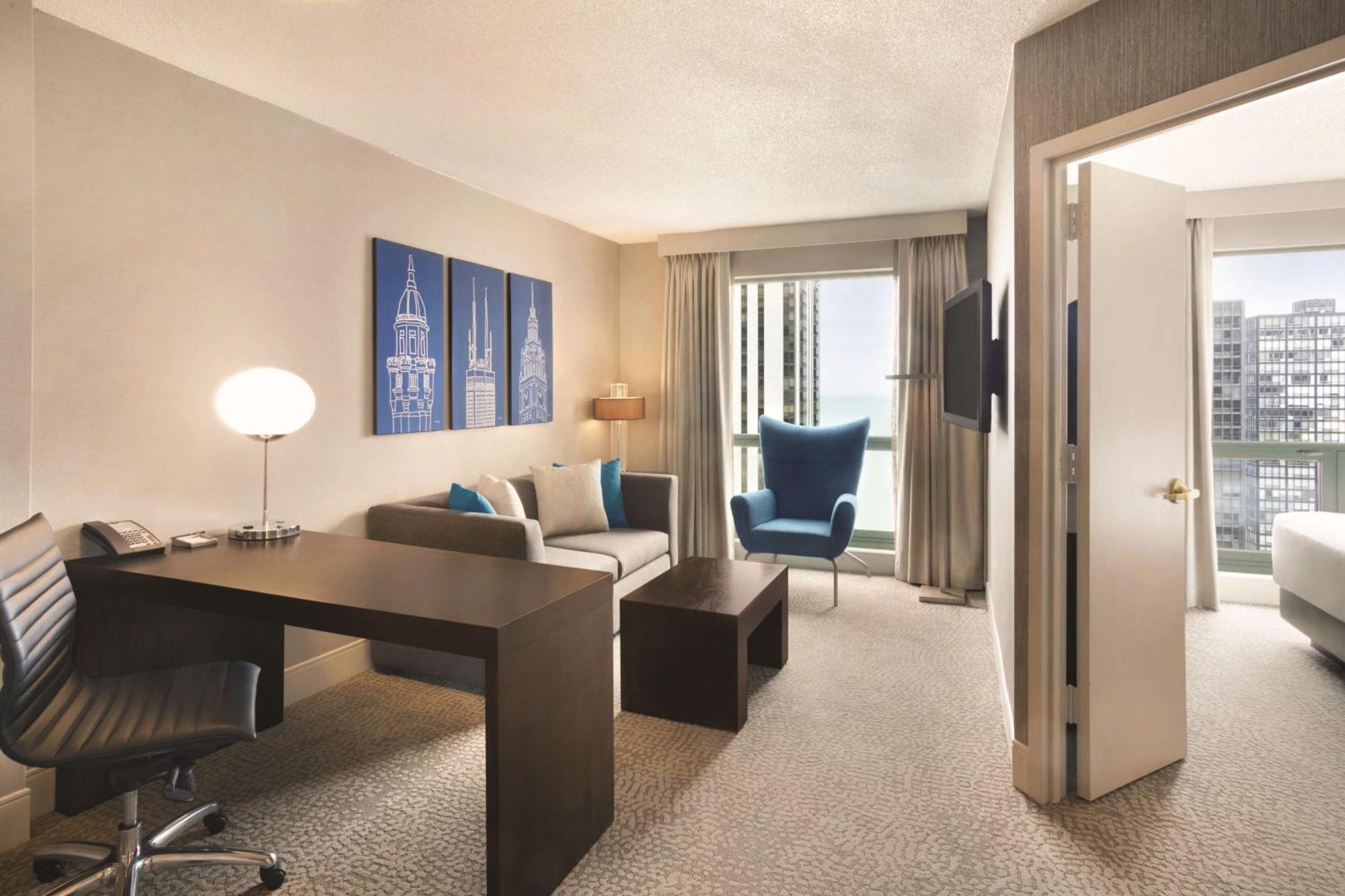Hilton Chicago Magnificent Mile Suites Eksteriør bilde
